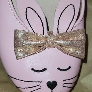 Size 4 little girls slip on bunny shoe 🐰🐰🎀🎀🎀